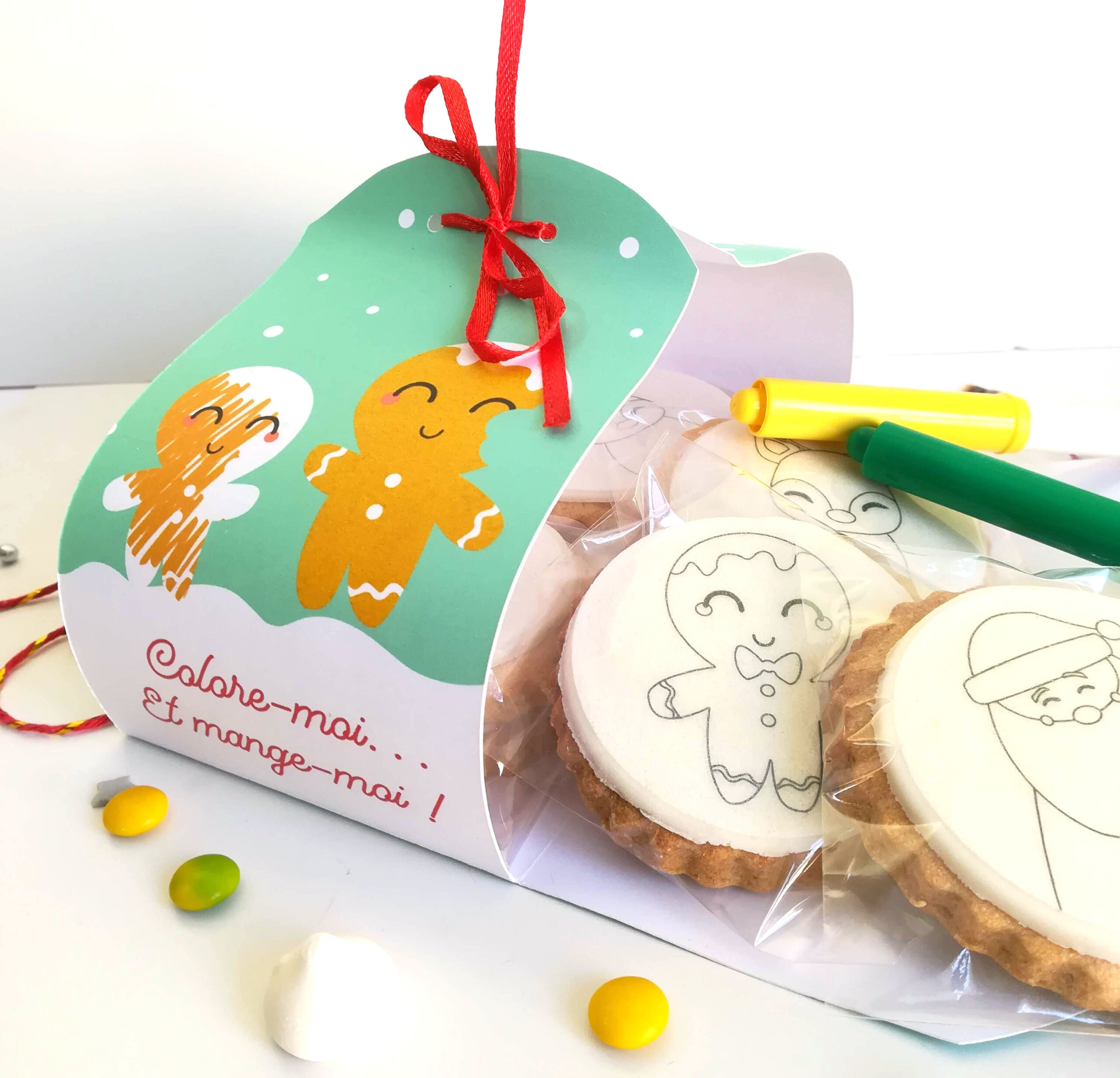 COFFRET CADEAU de 3 biscuits décorés et personnalisés pour Noël