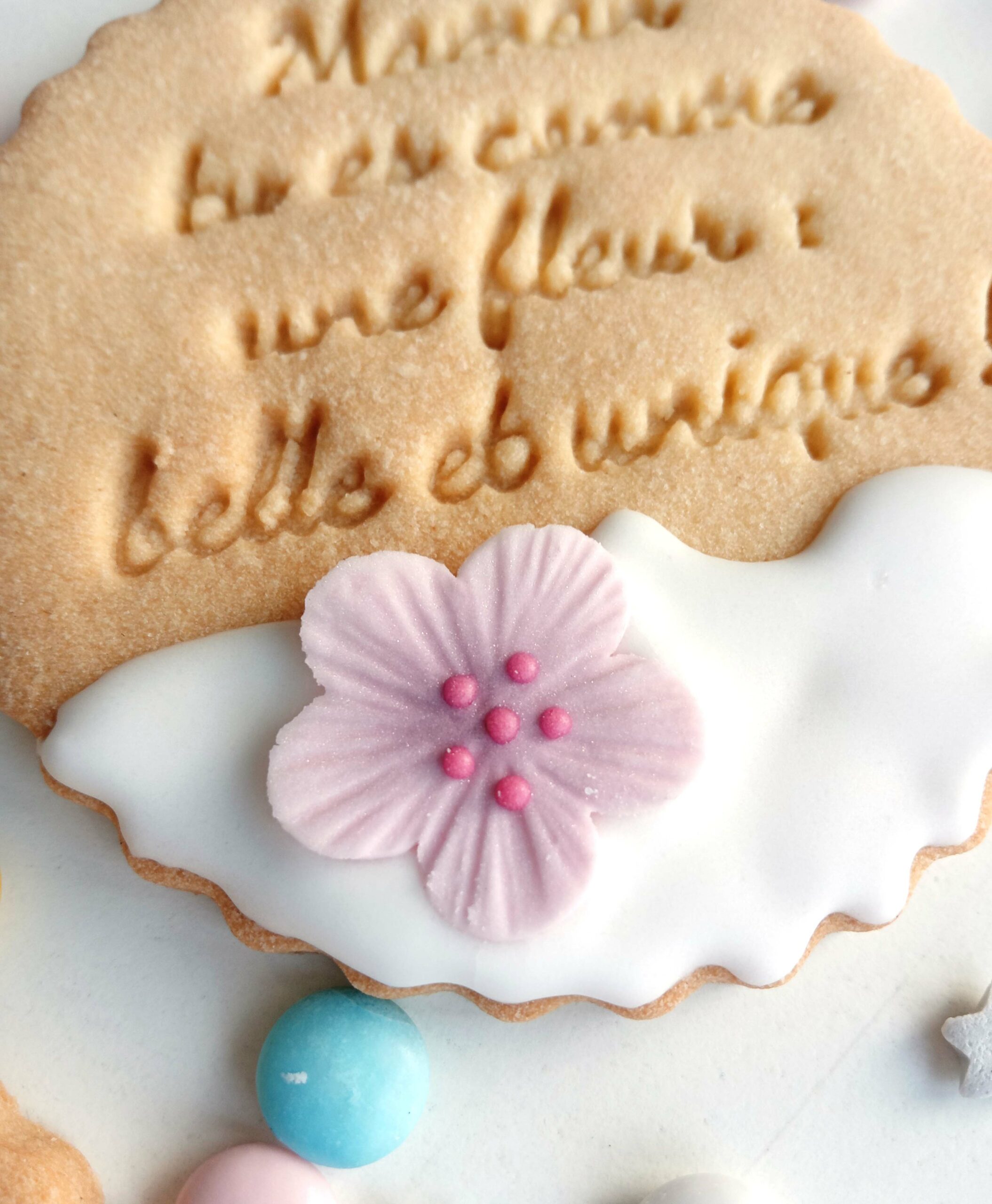 cadeau-fete-mere-gourmand-biscuit-fleur