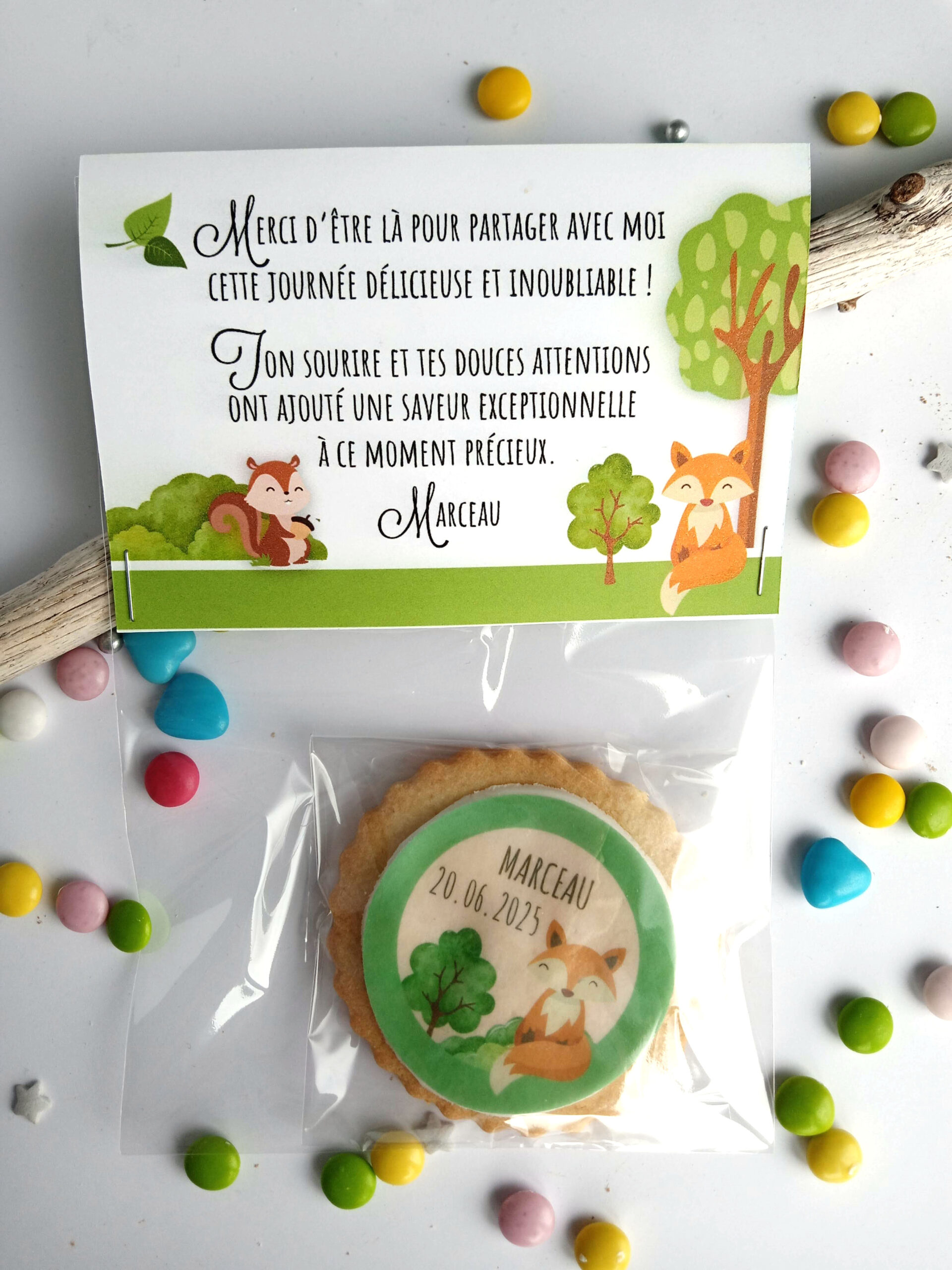 biscuit-theme-animaux-foret-personnalise-avec-emballage-assorti