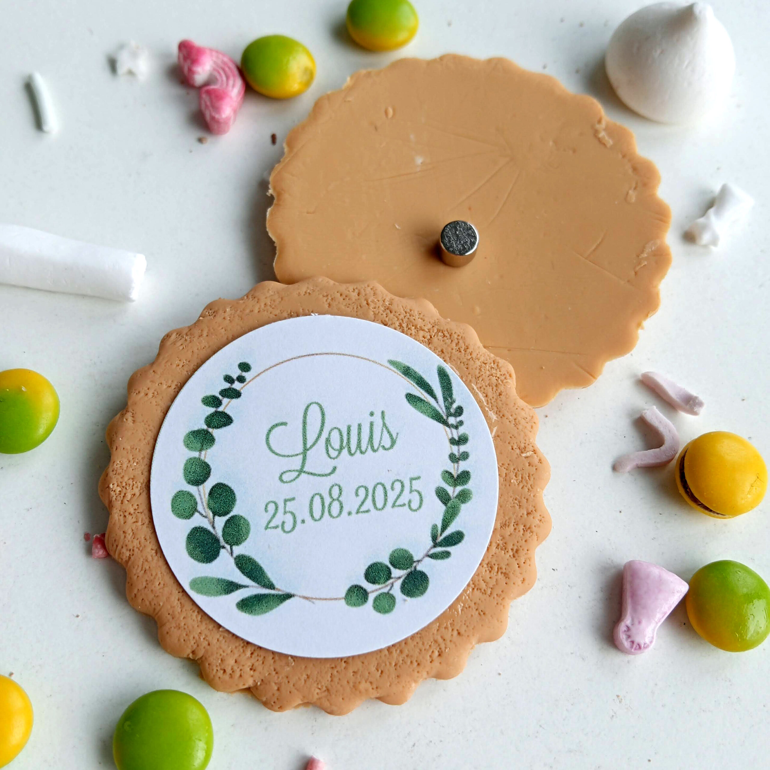 magnet-biscuit-theme-bapteme-eucalyptus-moderne-original-cadeau-invite