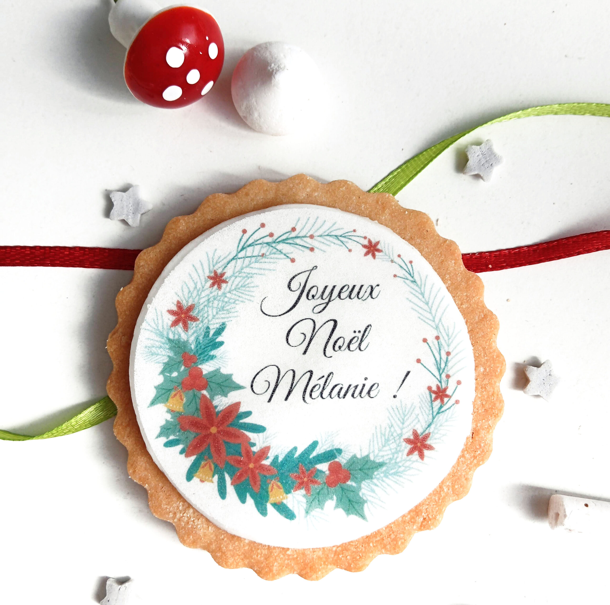 sable-personnalise-couronne-fleurie-noel-cadeau-biscuit-chic