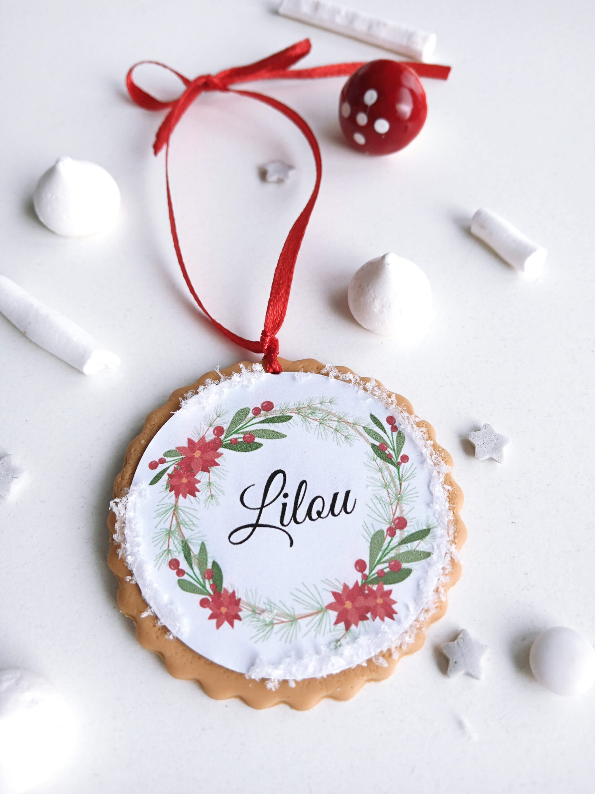 deco-sapin-suspension-gourmand-biscuit-personnalise-photo-noel-cadeau-couronne-fleur-moderne