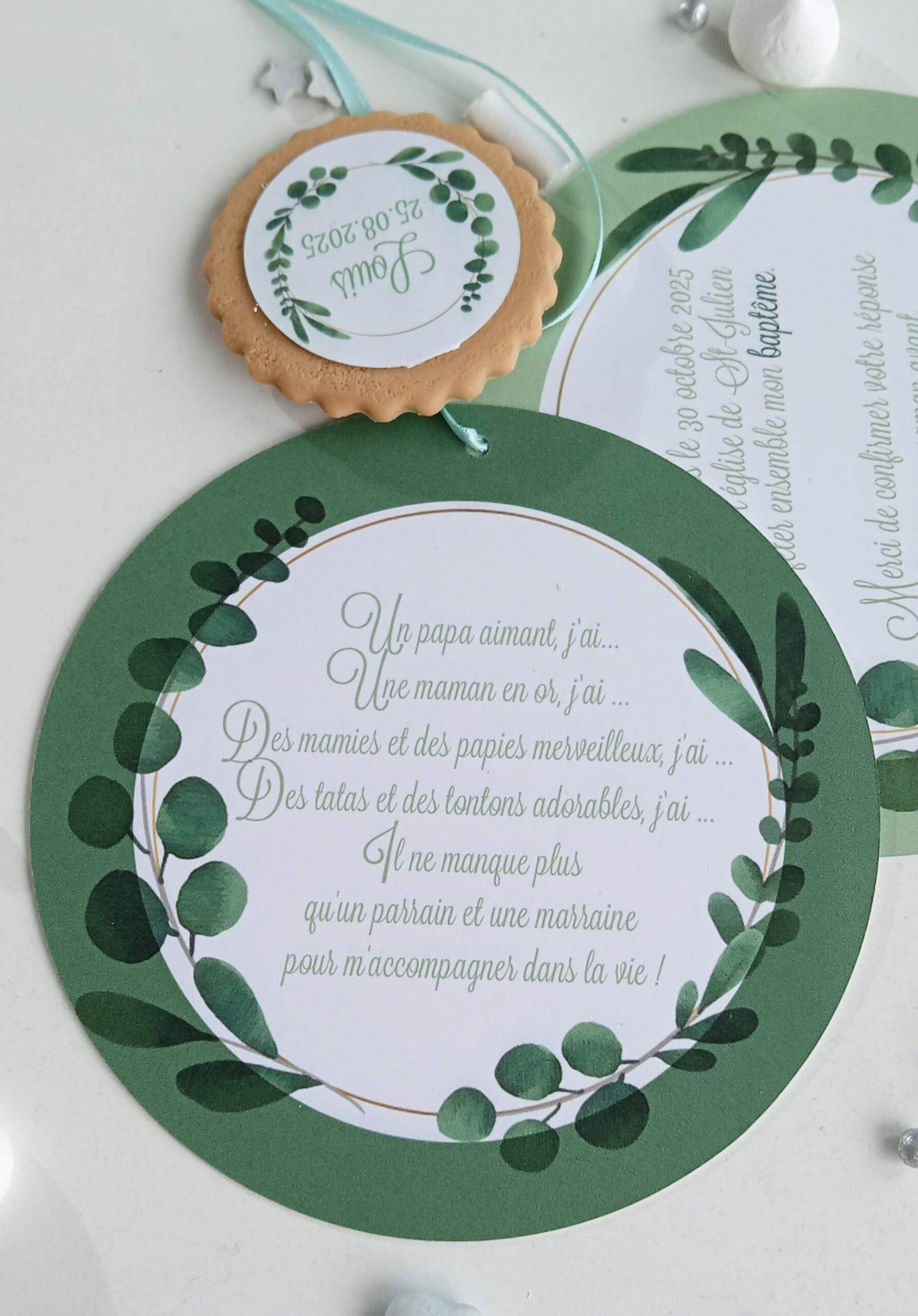 Faire-part-theme-eucalyptus-bapteme-fleur-tendance-original--mixte-fille-vert-sauge-rond-invitation