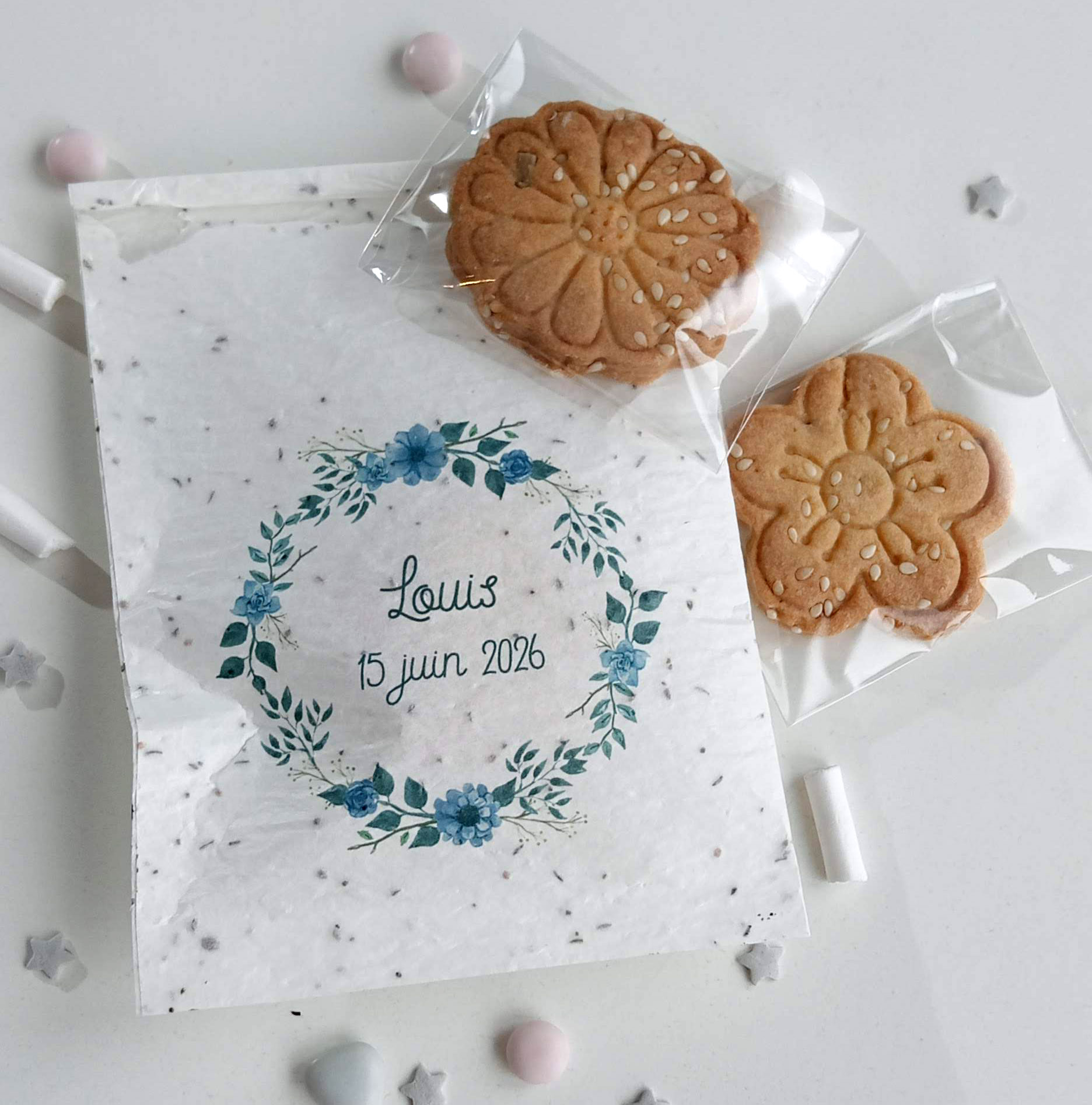 sachet-biscuit-bapteme-papier-plante-encemence-theme-couronne-fleur-bleu--garcon-cadeau-invite